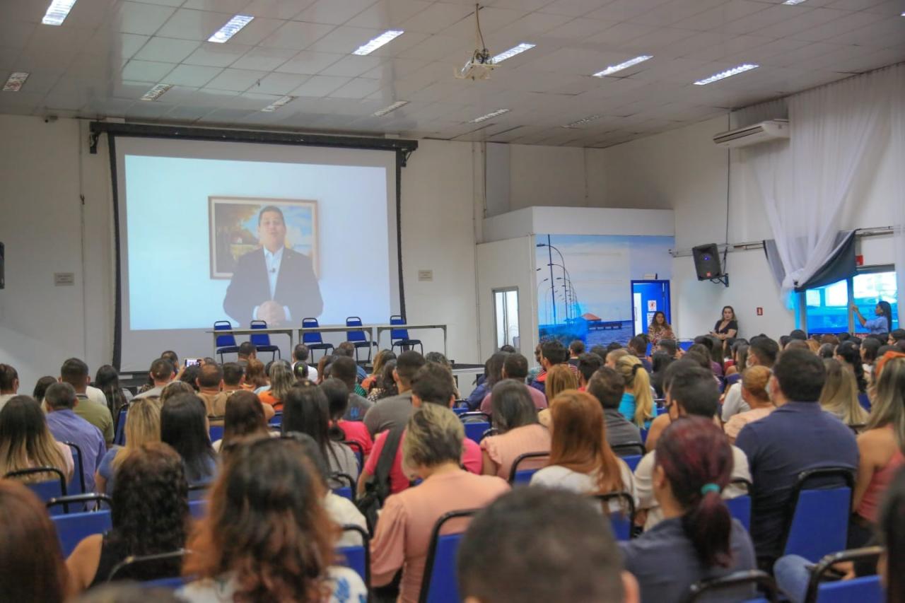 Com tratativas de Davi Alcolumbre  governo autoriza contratação de 416 profissionais de saúde