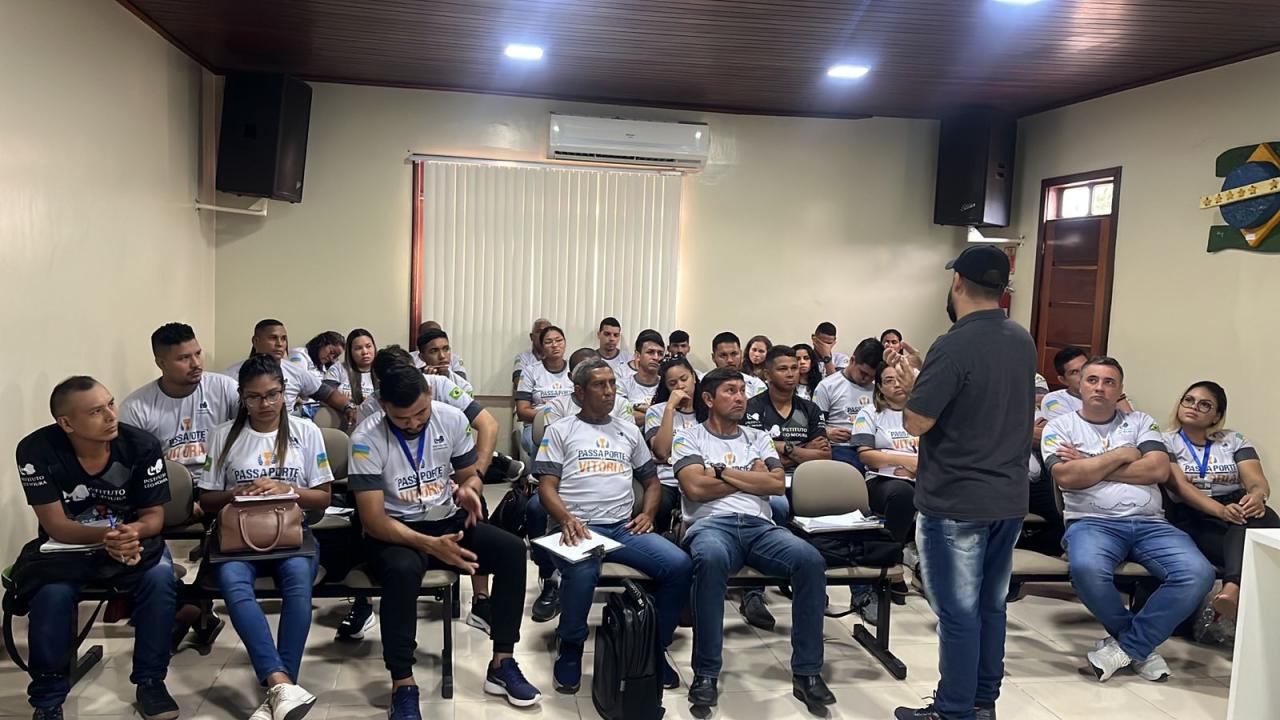 Instituto Léo Moura realiza treinamentos para coordenadores e auxiliares dos 20 núcleos no Amapá