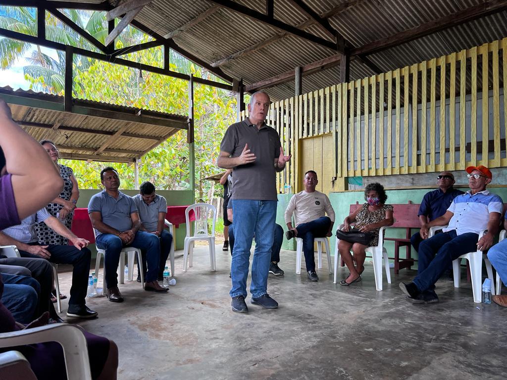 Jaime Nunes cumpre agenda política em Tartarugalzinho