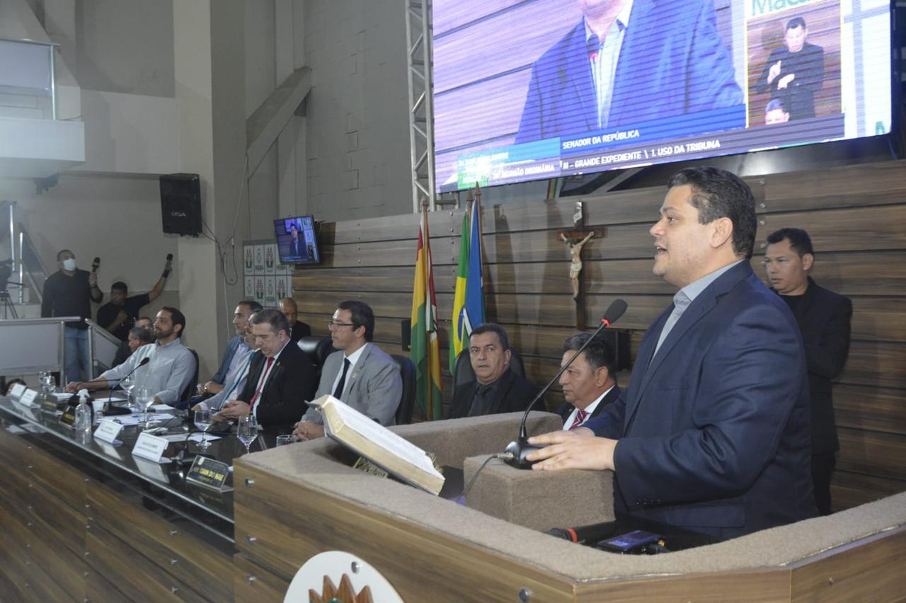 Com recursos articulados por Davi, Macapá e Santana ganham