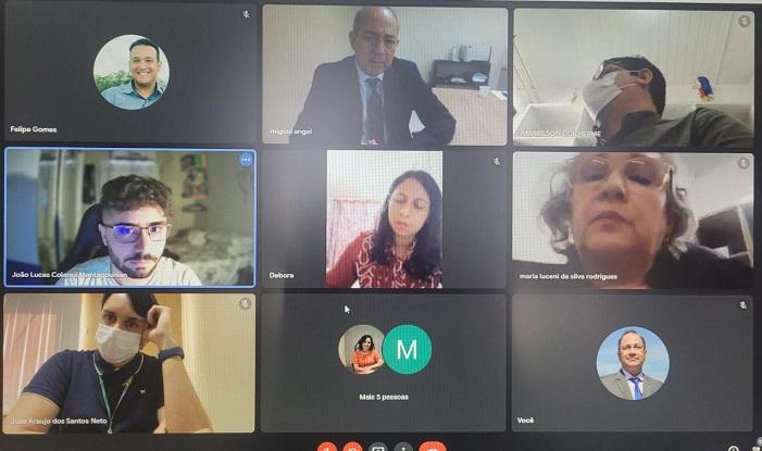 Falta de vagas e de profissionais nas escolas