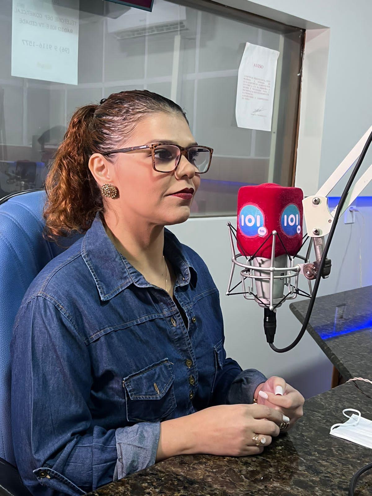 Médica Carla Carvalho, pré ao Senado pelo Psol, deixa disputa e apoia Jaime para governo do AP