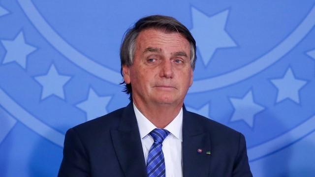 Bolsonaro sanciona lei que estabelece piso salarial de R$ 4.750 para enfermeiros