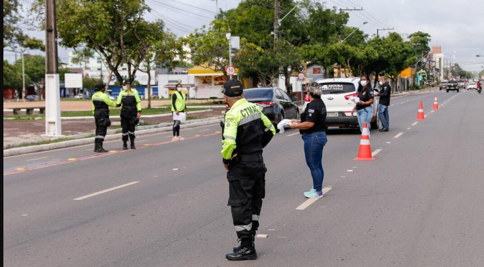 CTMac faz fiscalização de veículos e interdição de ruas e avenidas para as eleições em Macapá
