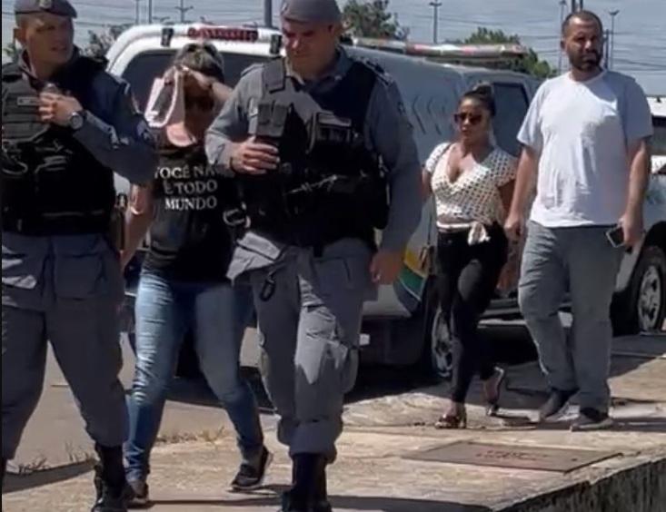 Polícia prende militantes da tropa da baixaria