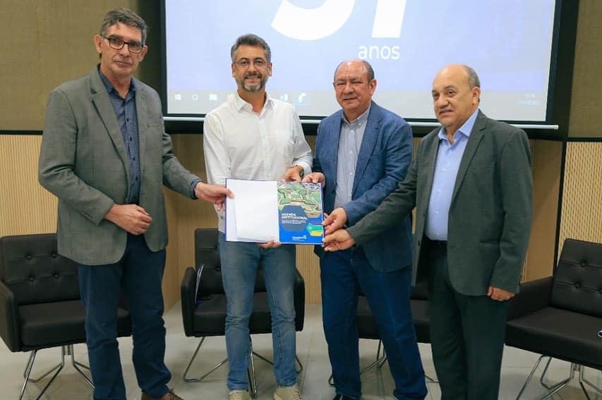 Clécio Luís destaca a importância de uma reforma tributária no Amapá, durante encontro na Fecomércio