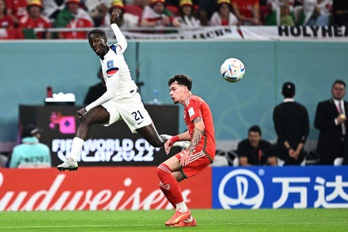 EUA e País de Gales empatam em jogo que fecha primeira rodada do Grupo B