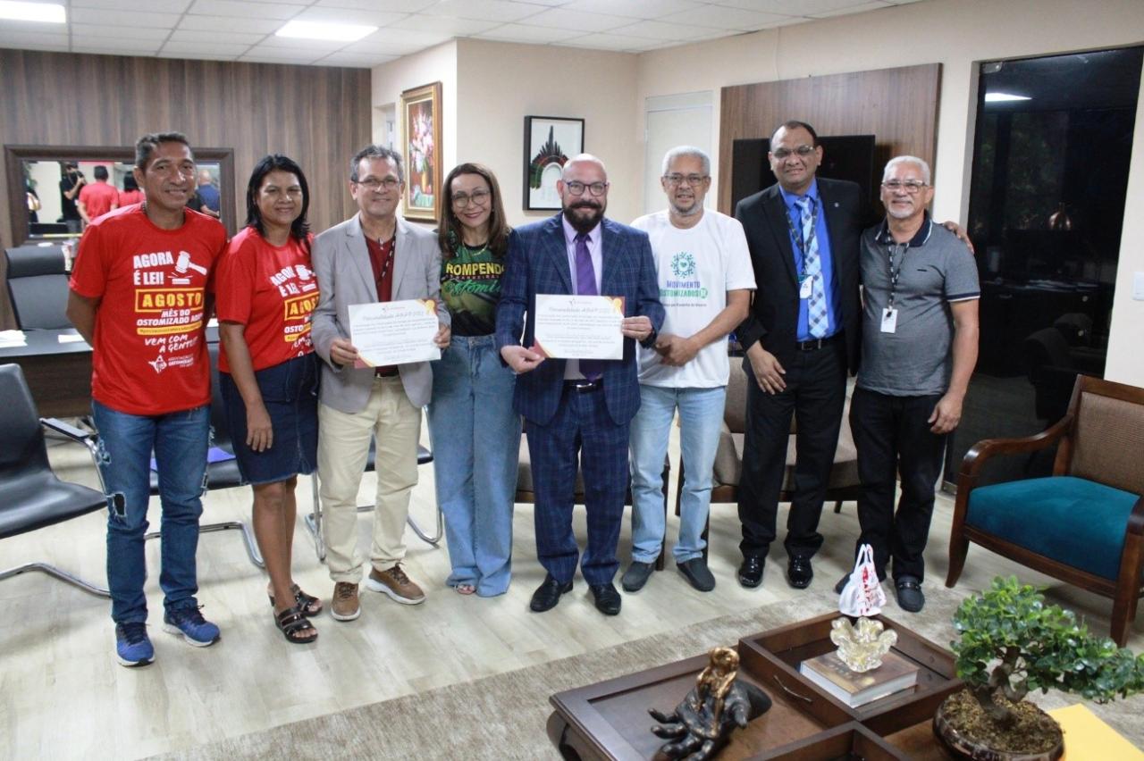 Associação de Ostomizados presta homenagem ao presidente do TJAP e outros servidores.