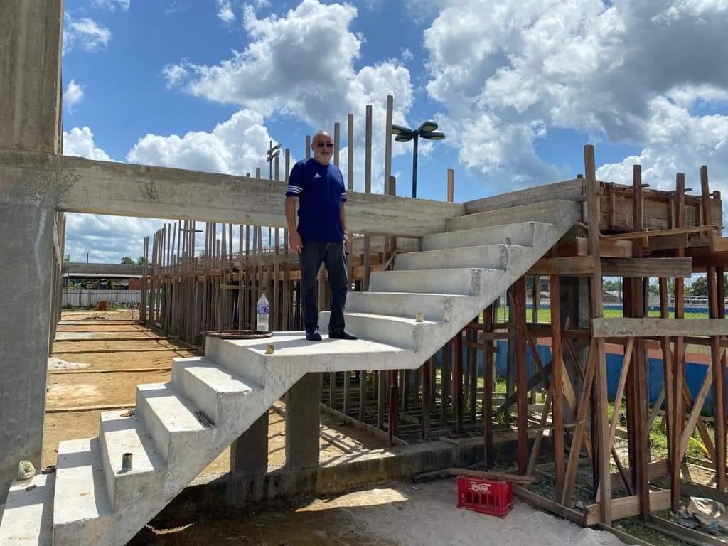 Prefeito Bessa transforma Porto Grande em um verdadeiro canteiro de obras