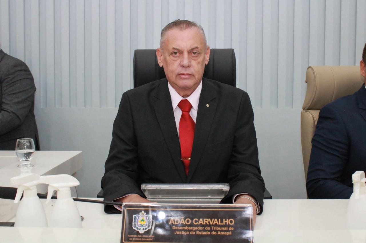Desembargador Adão Carvalho Representa TJAP em Posse do Governador.