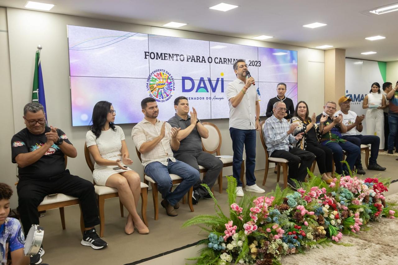 Governador Clécio Luís anuncia novo repasse de R$2 milhões para o Carnaval Amapaense