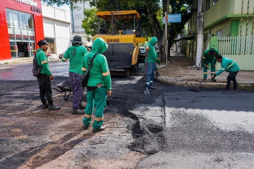 Mais de 5 km de vias são pavimentadas em 20 dias pela Prefeitura de Macapá