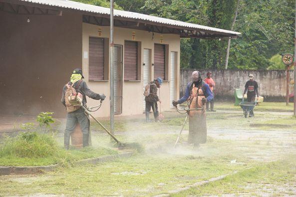 Prefeitura de Calçoene segue com trabalhos de infraestrutura no município.