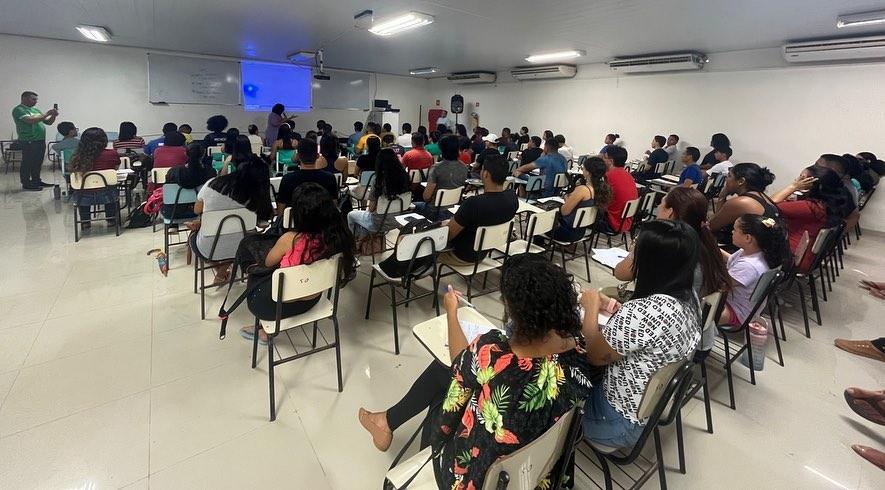 Prepara Santana: alunos mostram expectativa em aula inaugural