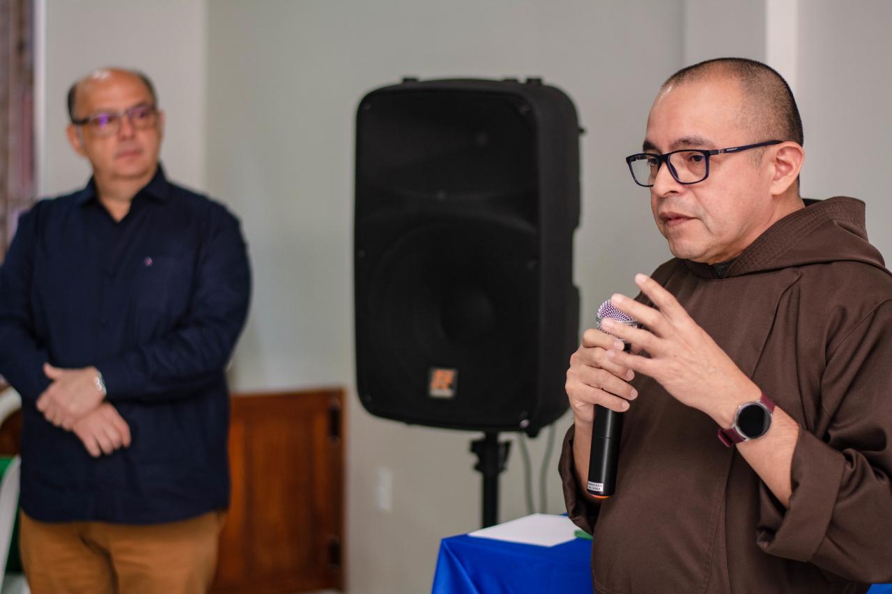 Presidente da Alap é homenageado por Frades Capuchinhos