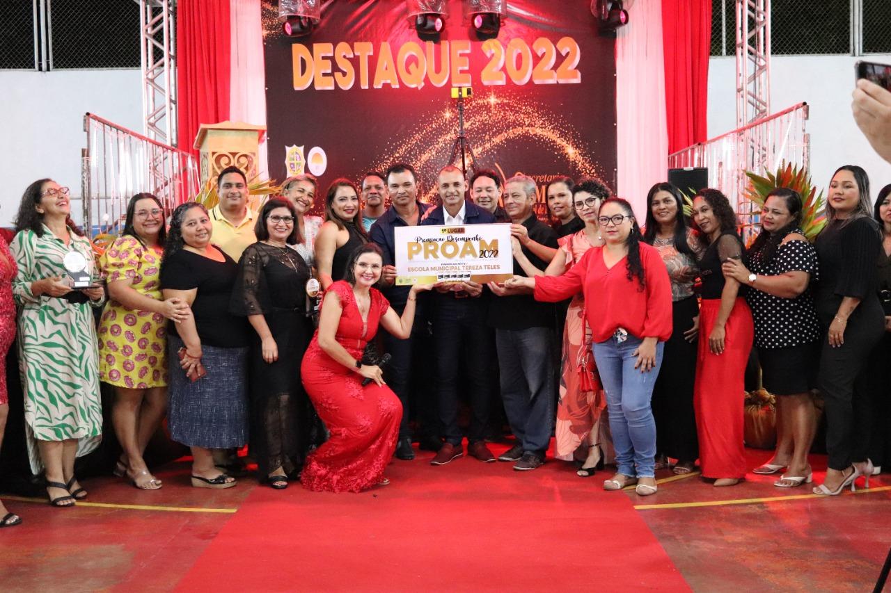 Secretaria de Educação Homenageia os Destaques da Educação 2022