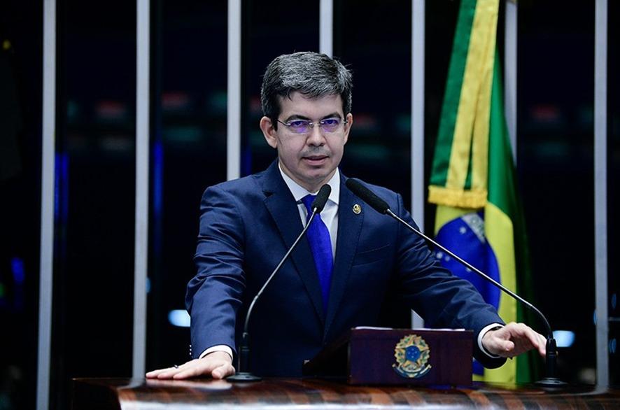 Senador Randolfe: Decidida data para audiência pública sobre aumento da energia no Amapá.