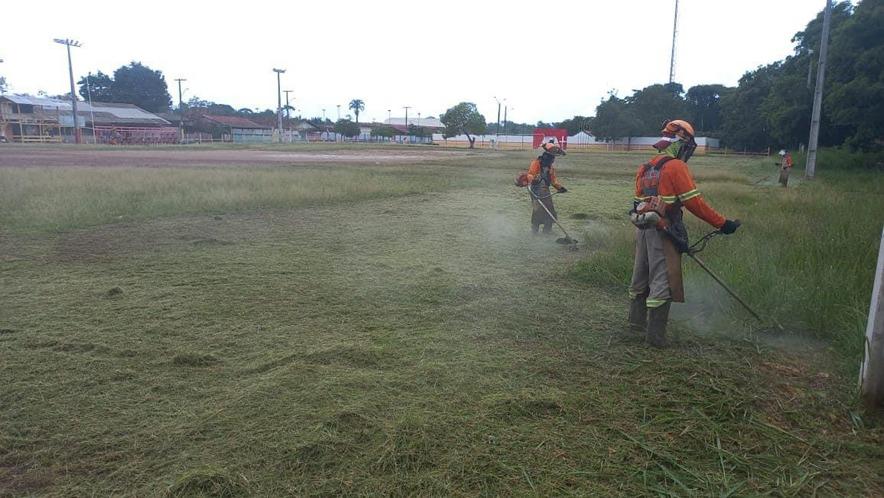 Vila histórica de Mazagão Velho recebendo serviços de limpeza