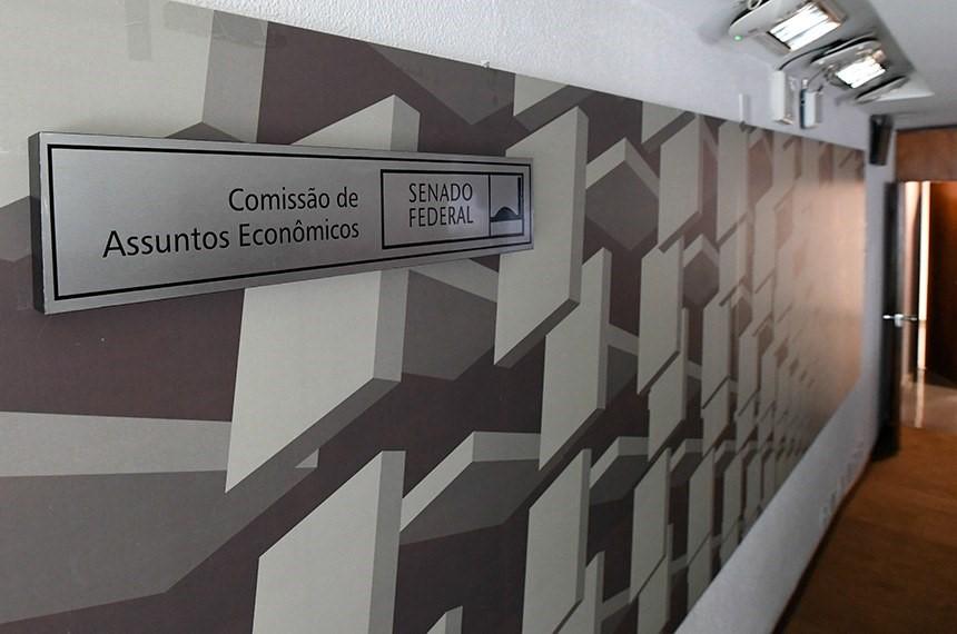 CAE analisa aumento de despesas da União e sabatina candidatos ao BC  