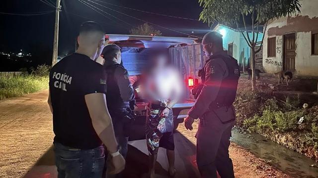 EM LARANJAL DO JARI, HOMEM QUE MATOU O CUNHADO COM GOLPE DE FACA NO PESCOÇO É PRESO EM FLAGRANTE PELAS POLÍCIAS CIVIL E MILITAR