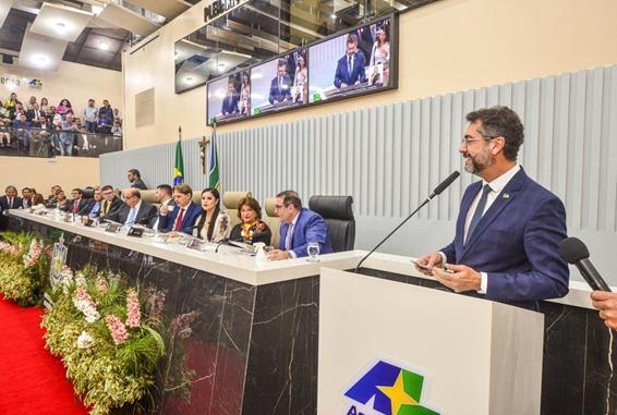 Governador pede união para o desenvolvimento do Amapá na posse dos deputados estaduais da Assembleia Legislativa