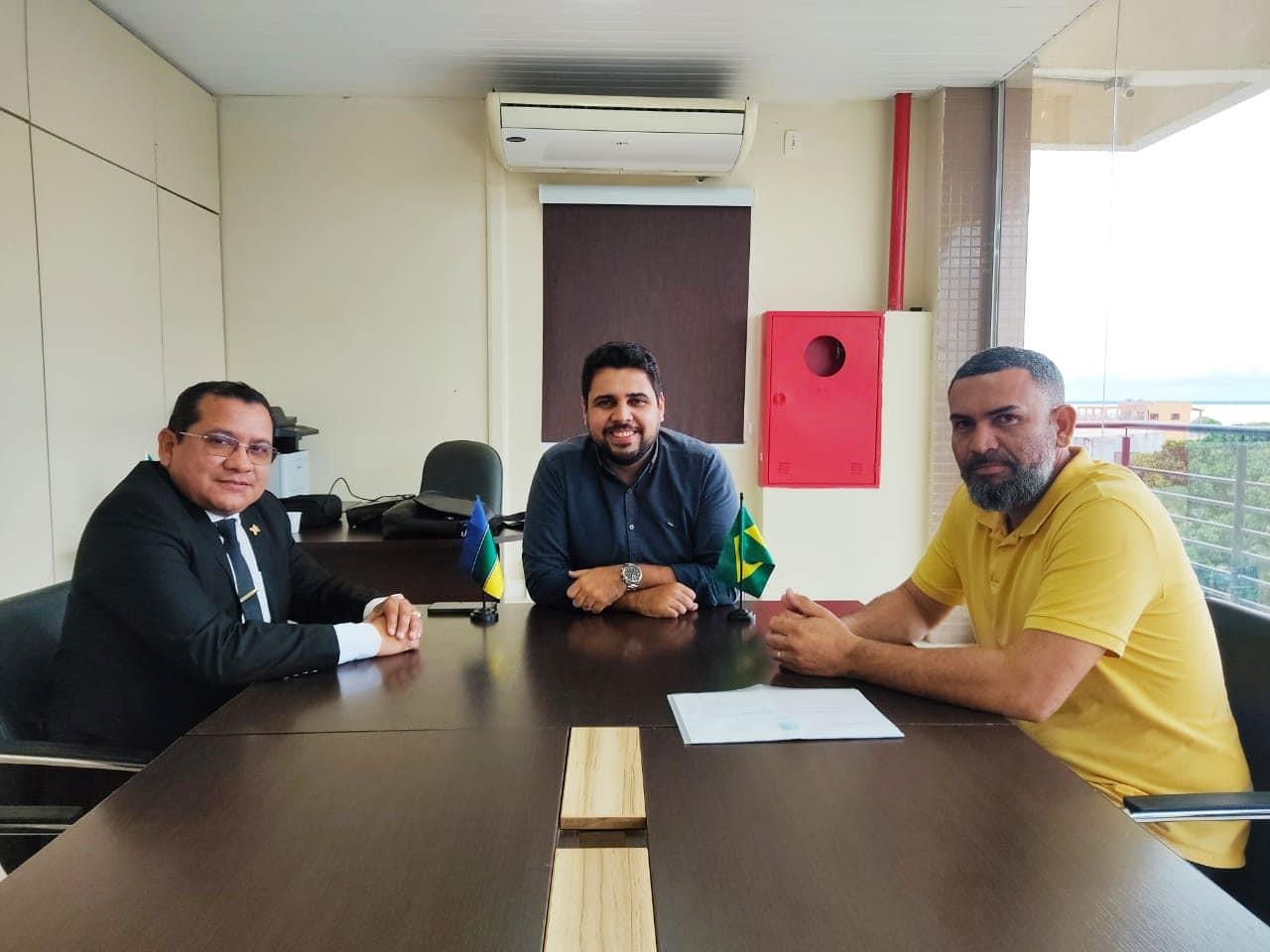 Secretaria Municipal de Turismo  de Oiapoque discute participação do município em evento internacional