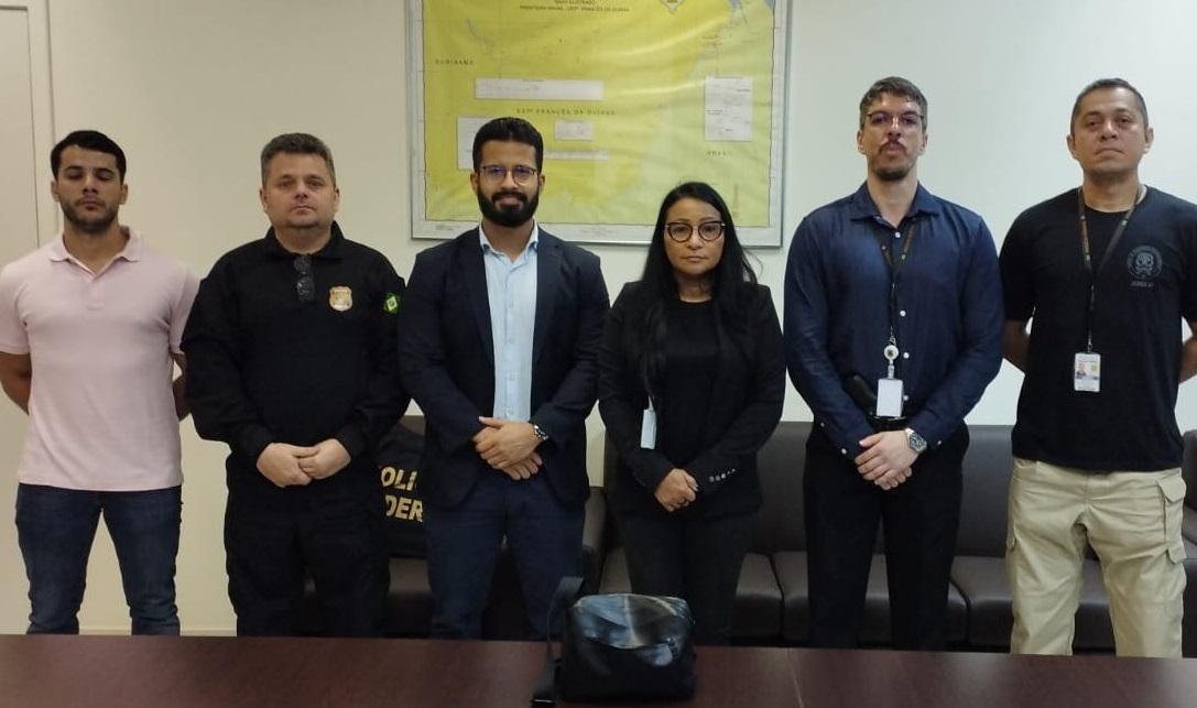 Deputada Federal Silvia Waiãpi visita servidores da Polícia Federal
