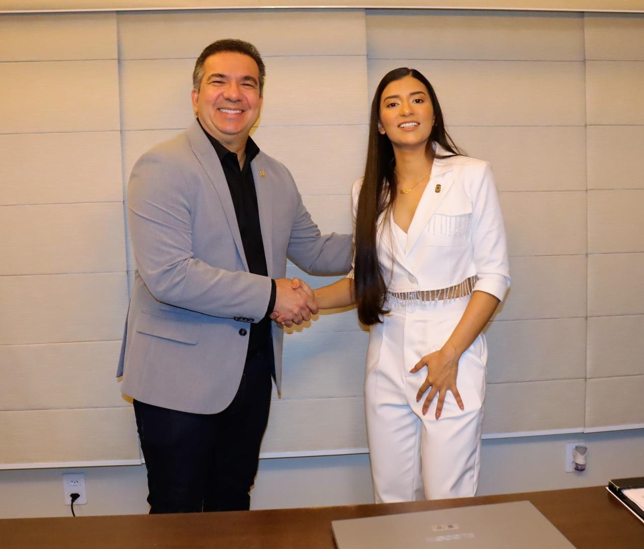 Luana Serrão assume vaga de André Lima na Câmara Municipal de Macapá