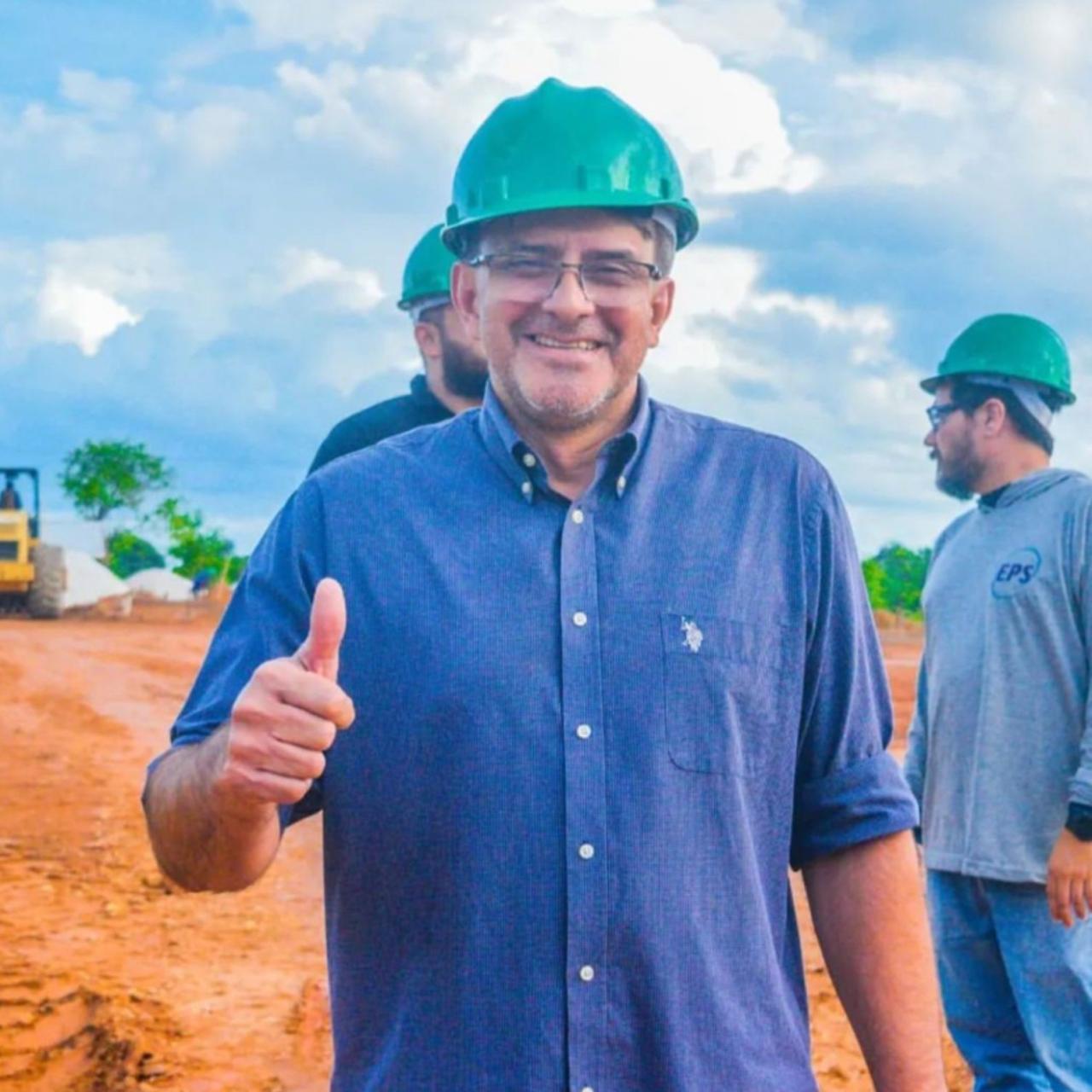 Prefeito de Pracuúba, Junior Leite gastou, só em diárias, mais de R$ 50 mil