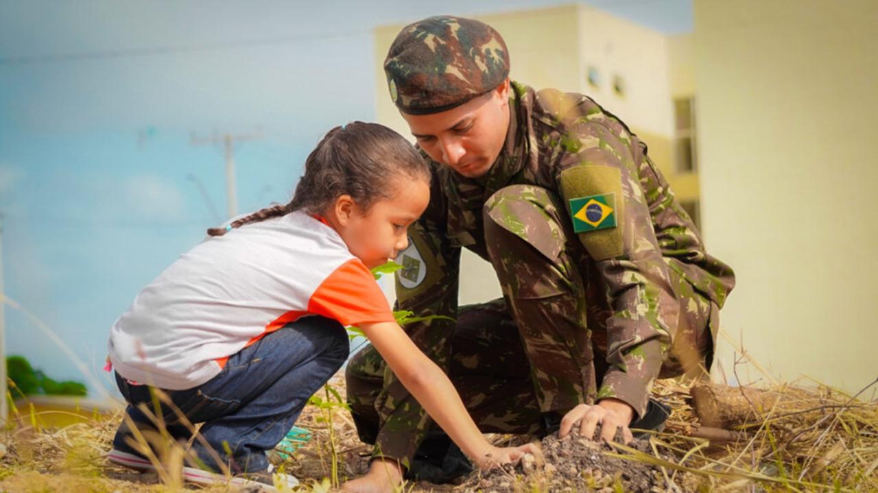 Prefeitura de Macapá em parceria com Exército Brasileiro planta 300 mudas de Ipês no Habitacional Miracema