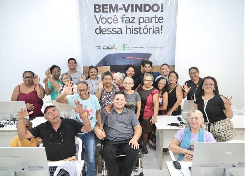 Em Pedra Branca: Idosos do Projeto Conviver participam de curso de informática