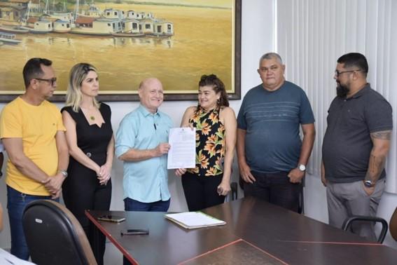 Prefeito Bala Rocha sanciona lei que garante piso salarial da Enfermagem