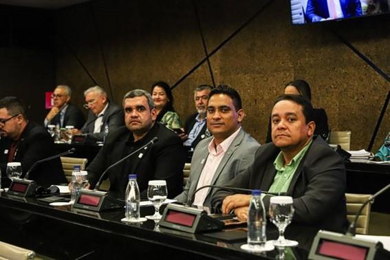 Secretário de Saúde Teddy Marcel participa de fórum sobre novo regime fiscal