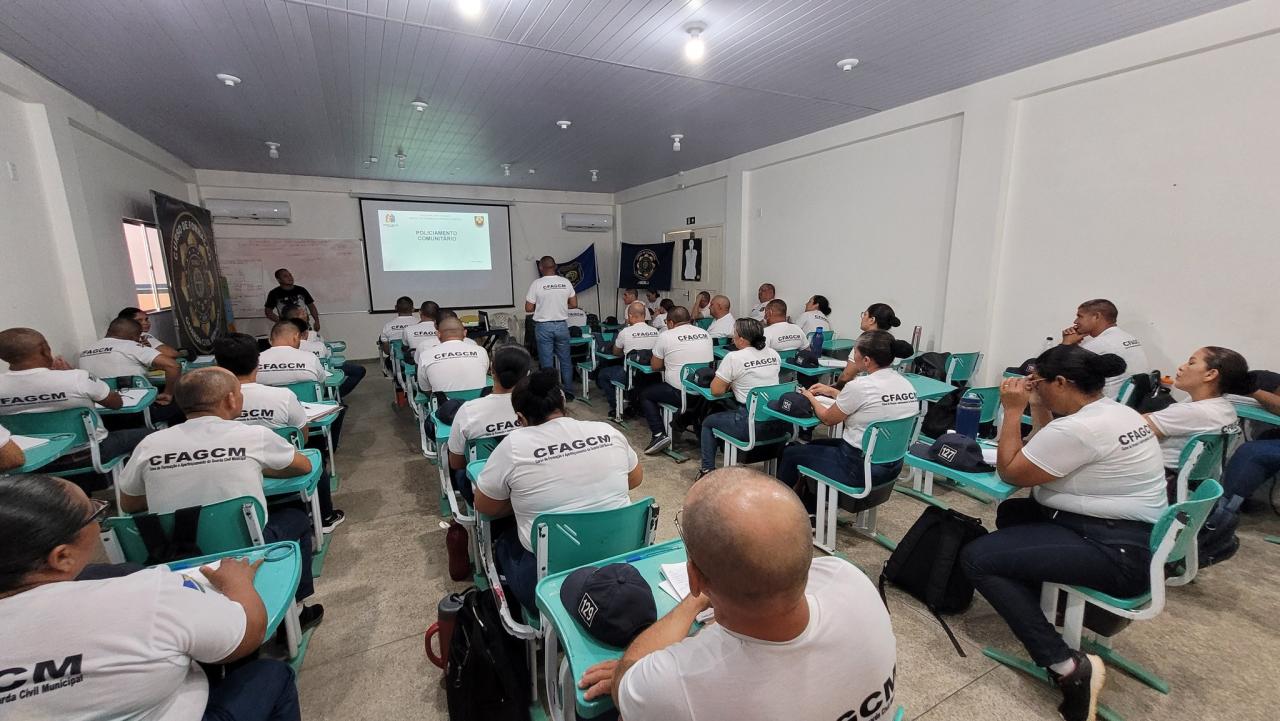 Guardas municipais de Laranjal do Jari recebem treinamento para uso de armas