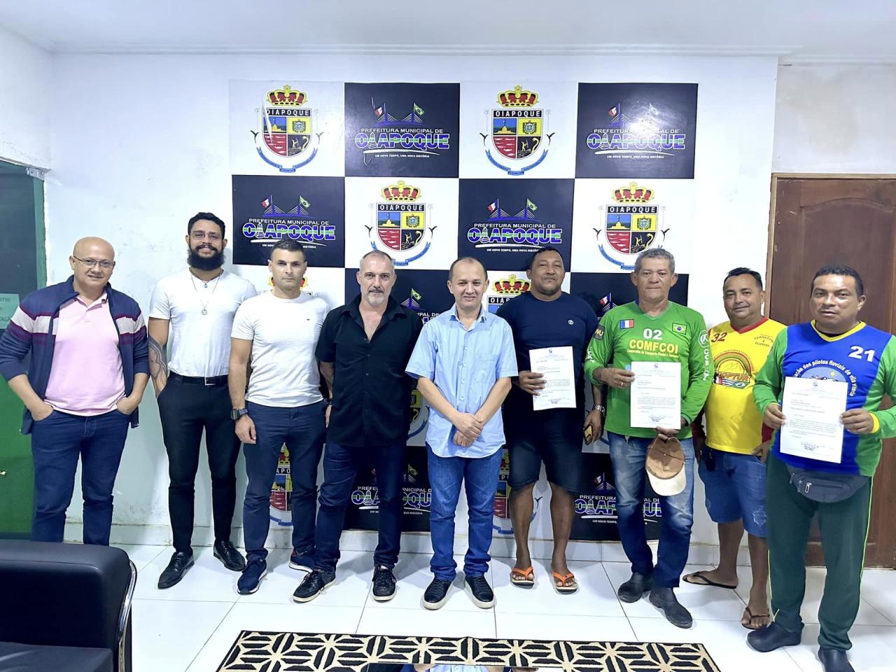 Prefeito Fontineles se reúne com representantes da Classe de Catraeiros e Polícia Francesa