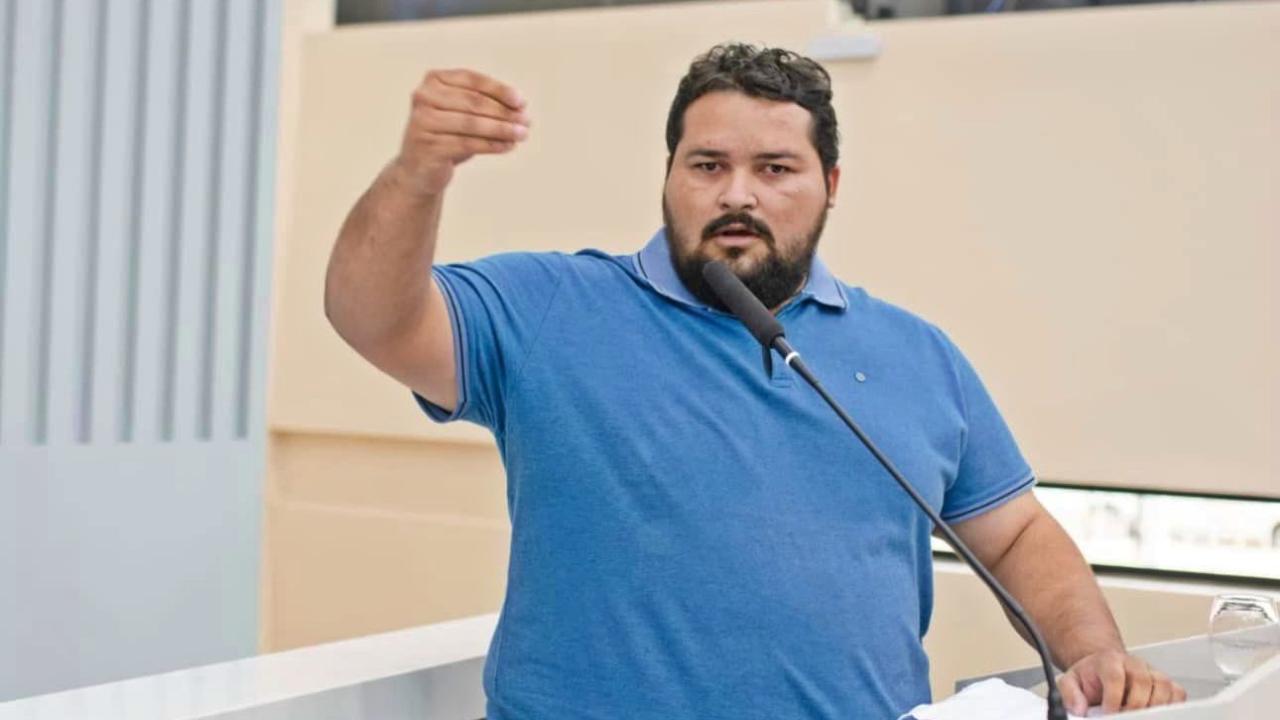 Justiça autoriza retorno de prefeito Breno Almeida a Prefeitura de Oiapoque
