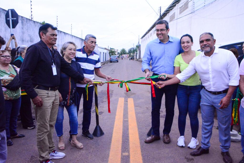 Prefeito de Macapá, Dr. Furlan, entrega pavimentação, no bairro São José