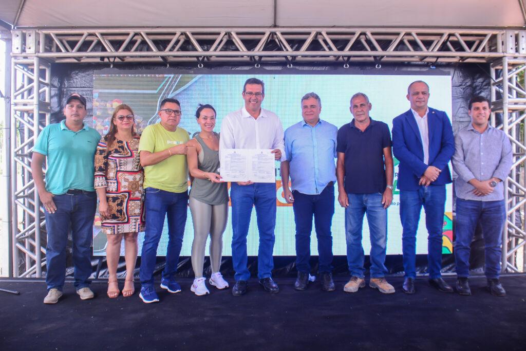 Prefeito Dr. Furlan assina Ordem de Serviço para construção da orla do Aturiá