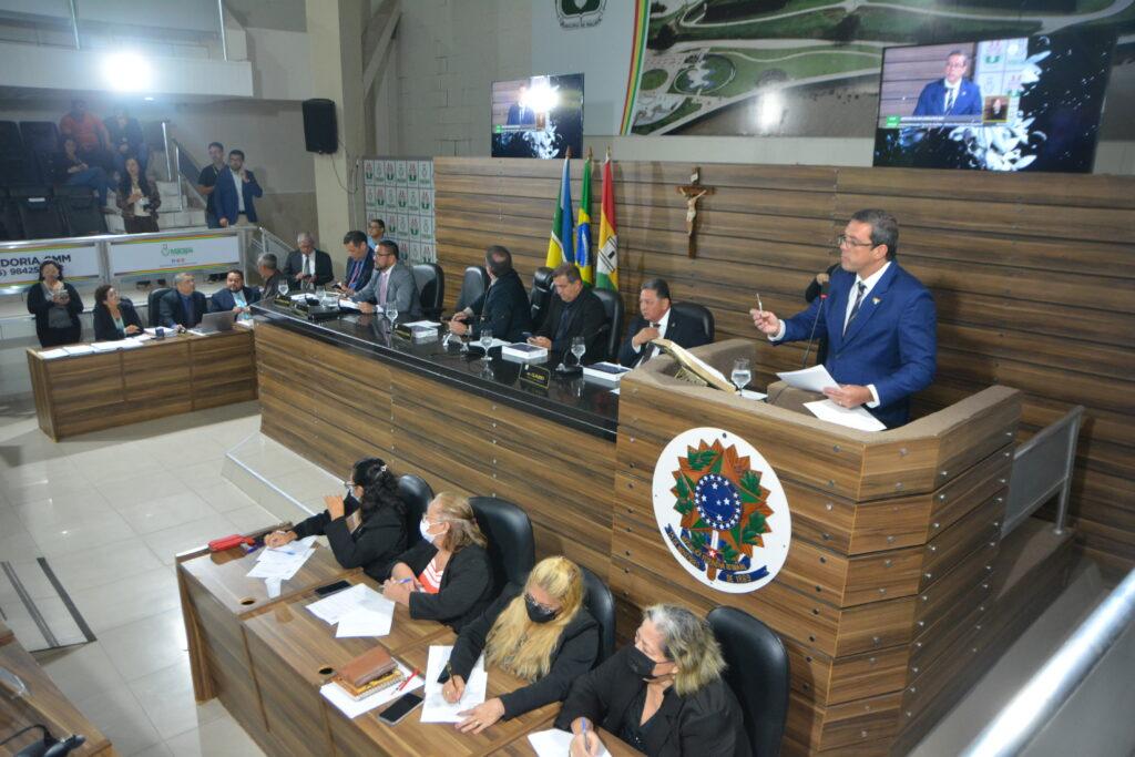 Prefeito Dr. Furlan faz uso da Tribuna e realiza balanço dos três anos da gestão municipal