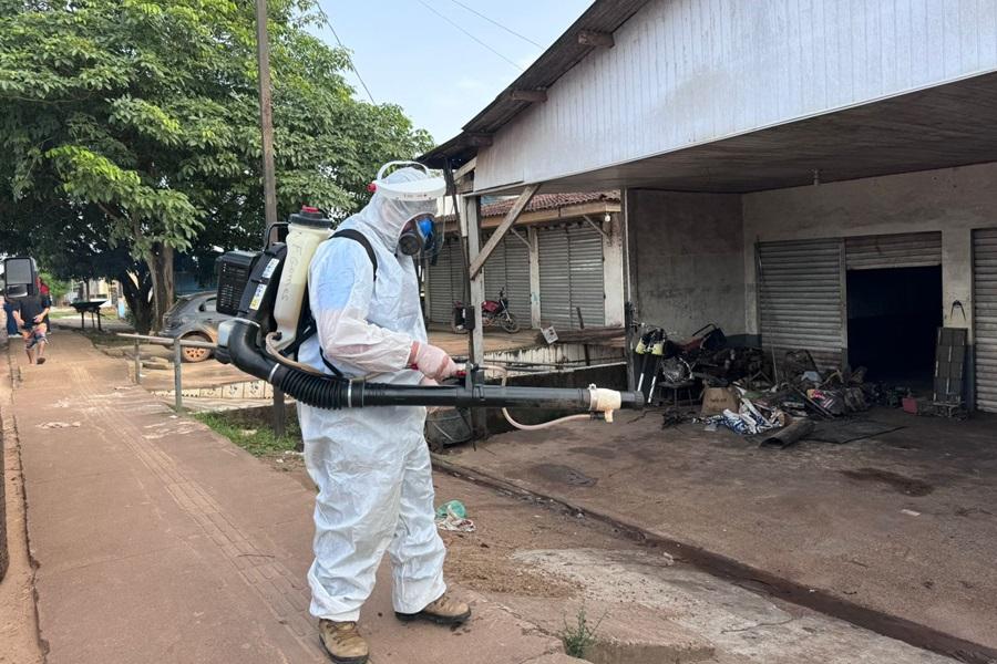 Ruas e casas de Oiapoque recebem reforço na borrifação contra o Aedes aegypti
