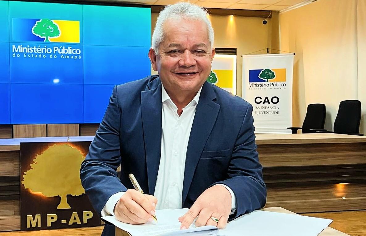 Prefeito Carlos Sampaio garante parada de ônibus em Amapá na rota para Oiapoque