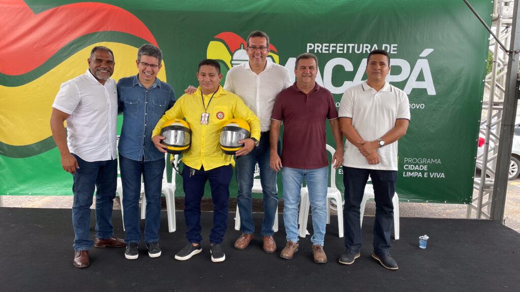 Prefeitura de Macapá entrega capacete de segurança para mototaxistas