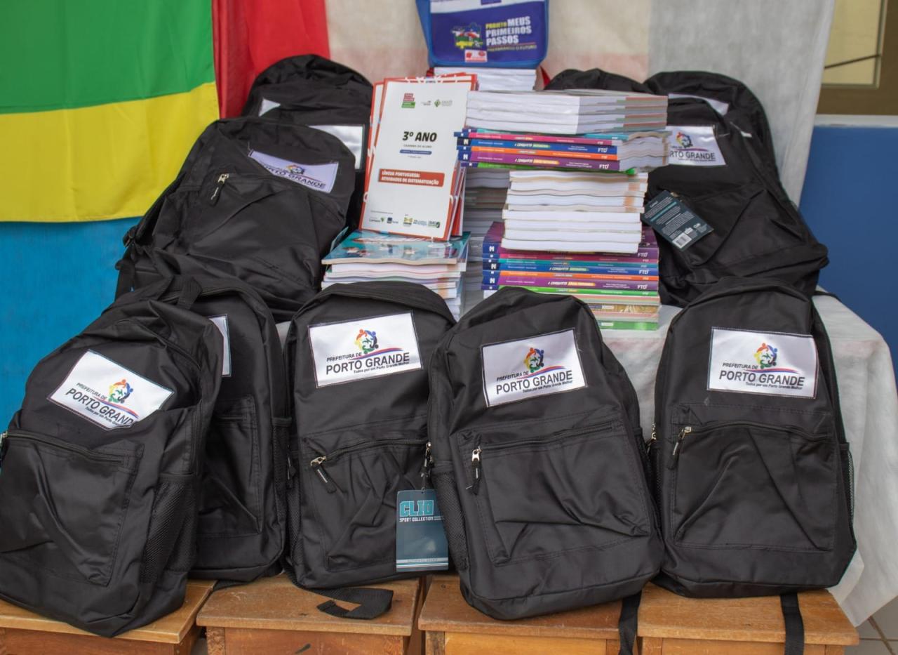 Prefeitura de Porto Grande adia entrega de kits escolares e uniformes