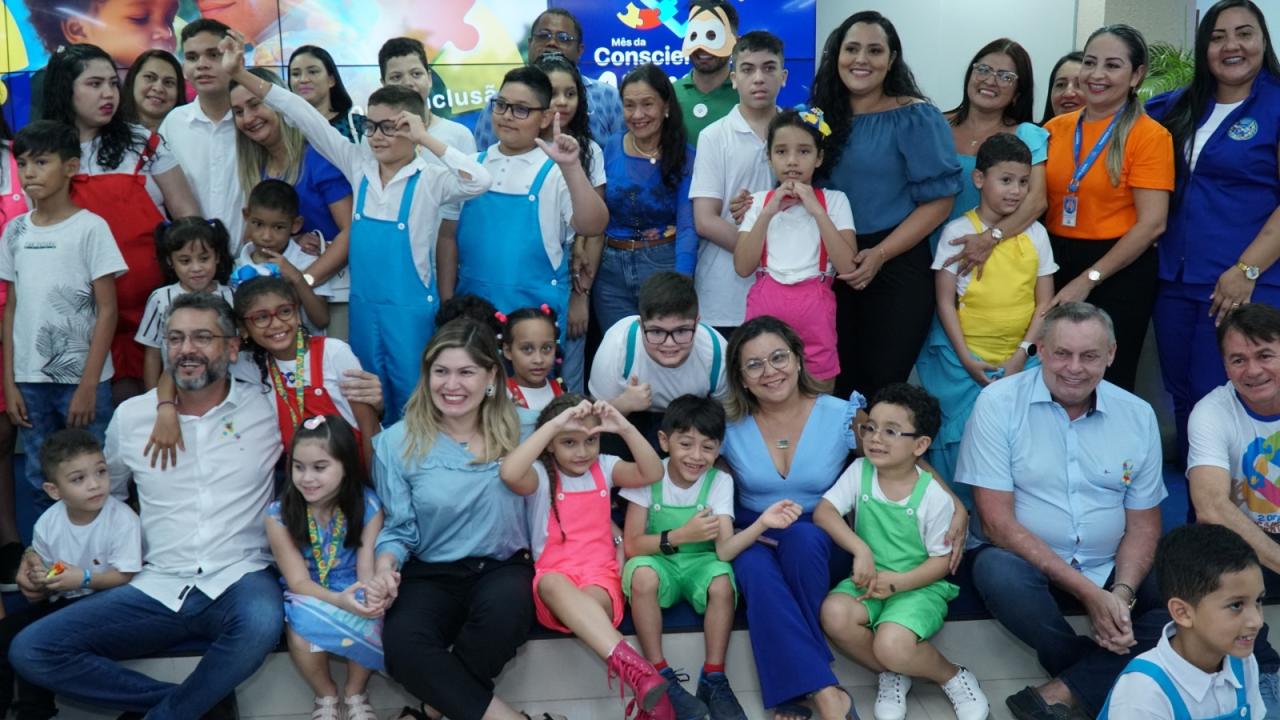 Mês de conscientização do Autismo: prédio do TJAP recebe iluminação na cor azul