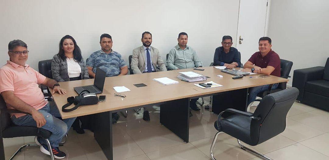 Prefeito de Calçoene se reúne com secretário de estado para discutir andamento de obras