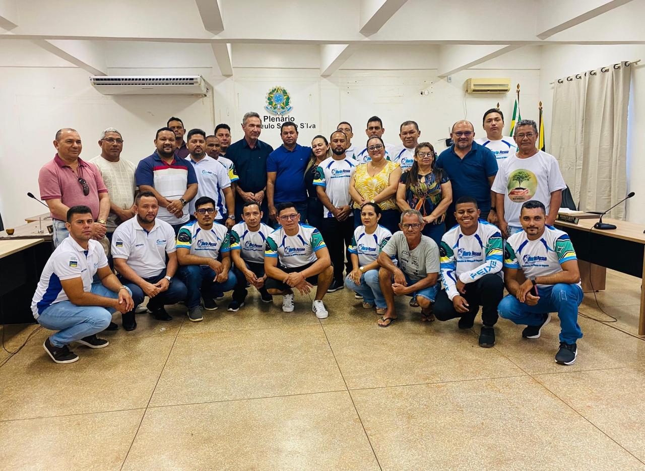 Fábrica de gelo e recursos para ramais: Calçoene em foco na agenda do Senador Lucas Barreto