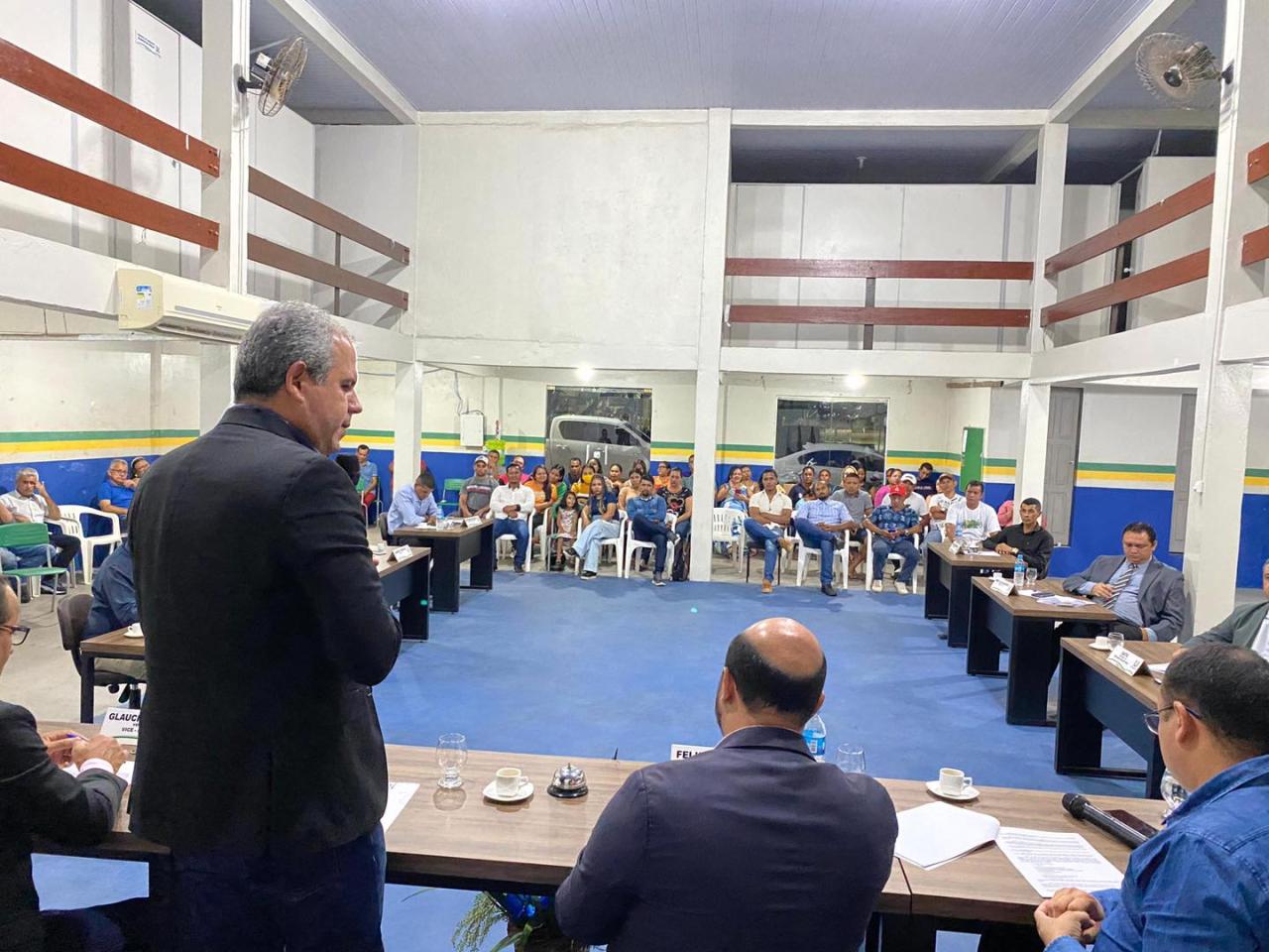 Prefeito Bruno Mineiro celebra aprovação de lei que regulamenta ACS e ACE em Tartarugalzinho