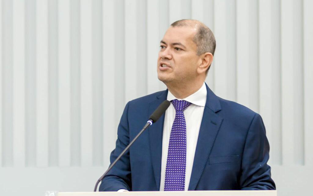 Deputado Júnior Favacho propõe aumento de emendas impositivas