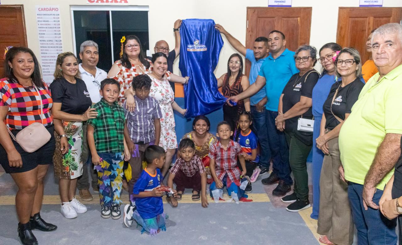 Prefeito de Porto Grande inaugura novo prédio da Escola Municipal Maranhão