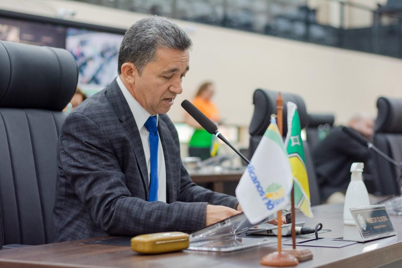 Deputado Pastor Oliveira solicita solução para falta d'água em Vila Mosquito
